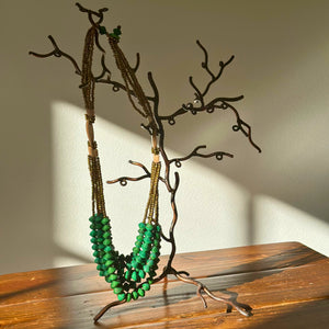 THE VIDA NECKLACE, RUNWAY TREND The Hip Hat