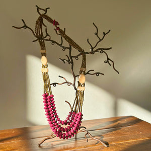 THE VIDA NECKLACE, RUNWAY TREND The Hip Hat