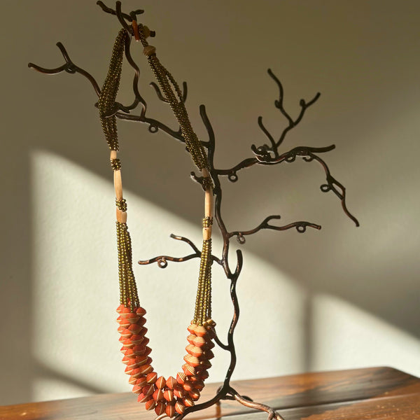 THE VIDA NECKLACE, RUNWAY TREND The Hip Hat