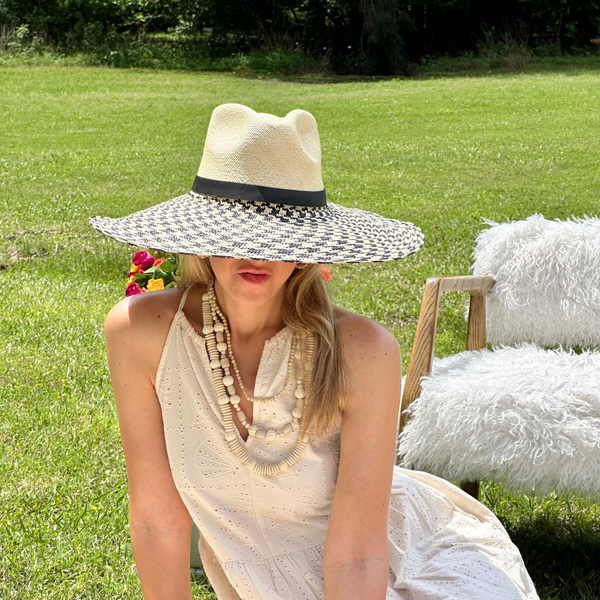 BOHO NECKLACE TAGUA NUT AND TOQUILLA STRAW NATURAL 