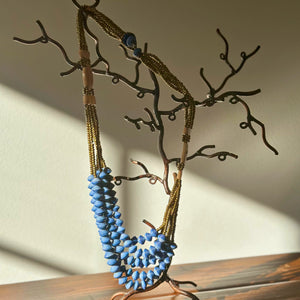 THE VIDA NECKLACE, RUNWAY TREND The Hip Hat